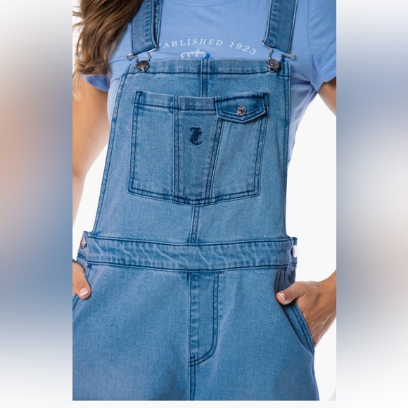 JUICY COUTURE DENIM WIDE LEG OVERALL WITH RELEASE HEM in Medium Wash XLarge - Picture 3 of 11